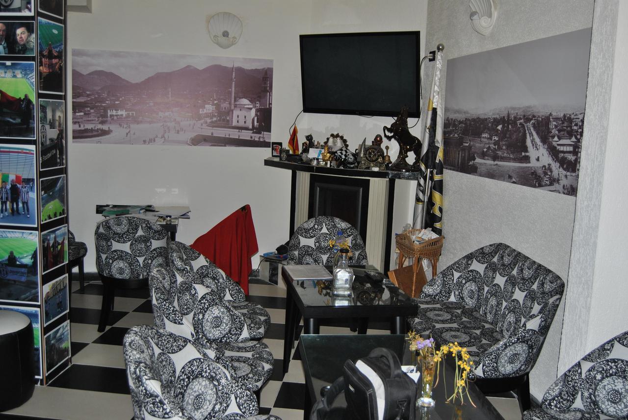Hotel Republika Tiranë Luaran gambar
