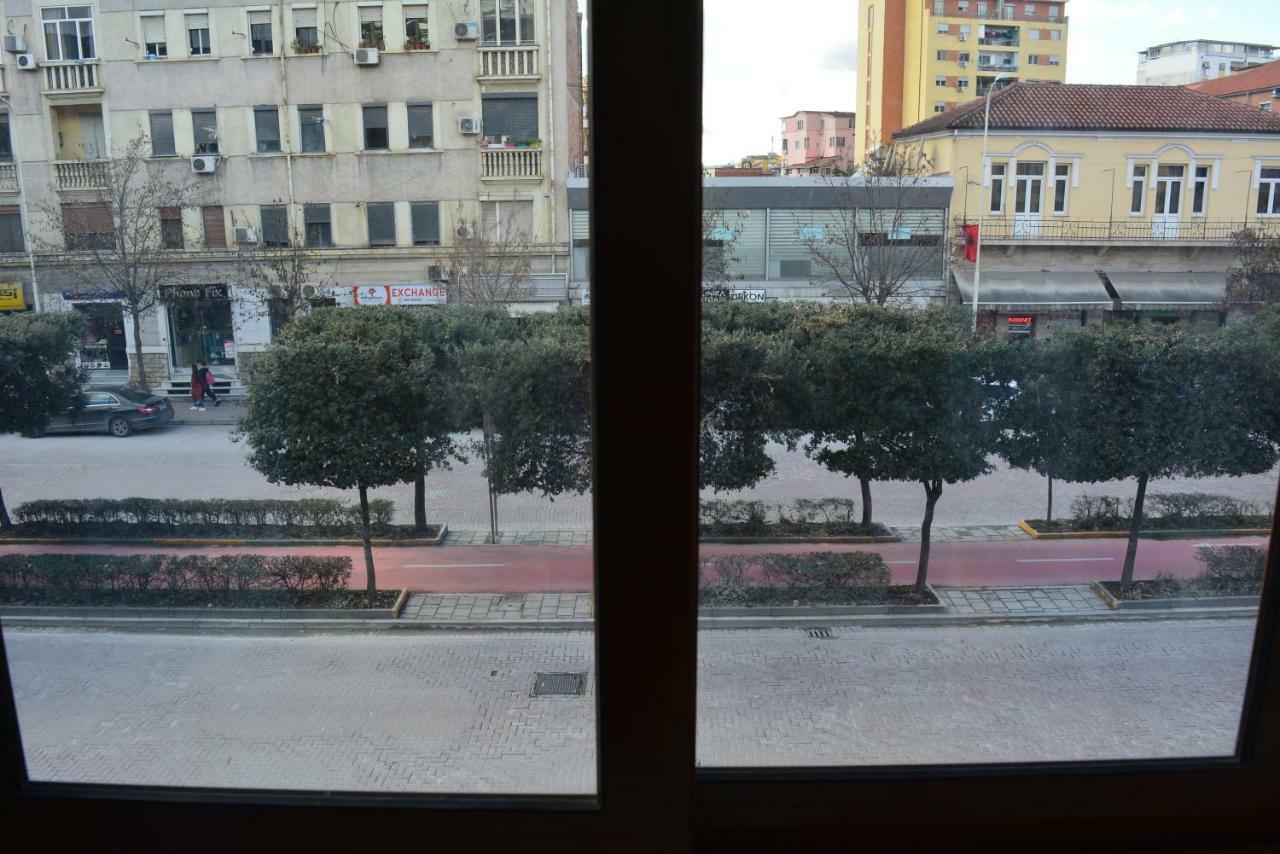 Hotel Republika Tiranë Luaran gambar