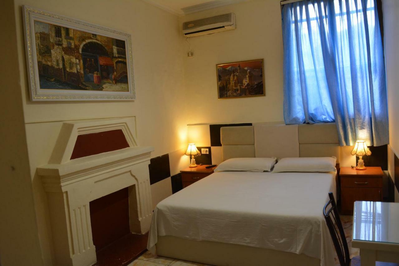 Hotel Republika Tiranë Luaran gambar