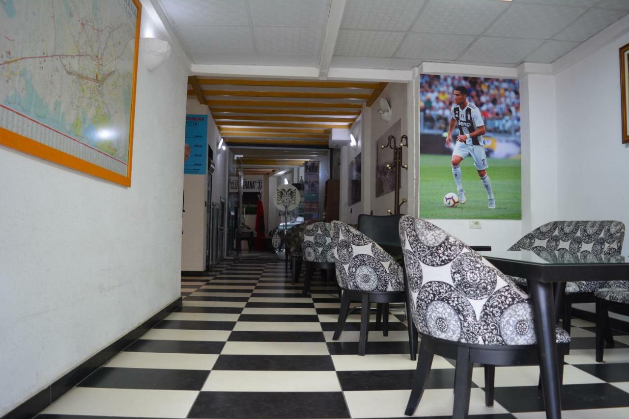 Hotel Republika Tiranë Luaran gambar