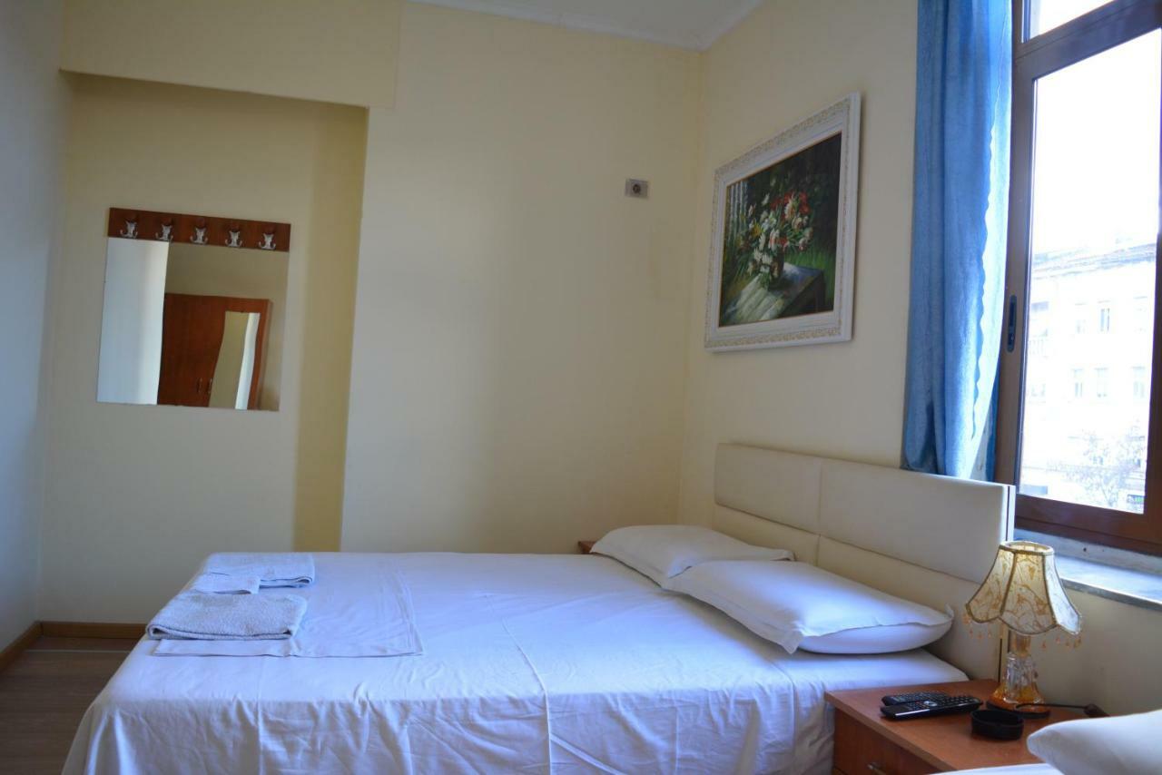 Hotel Republika Tiranë Luaran gambar