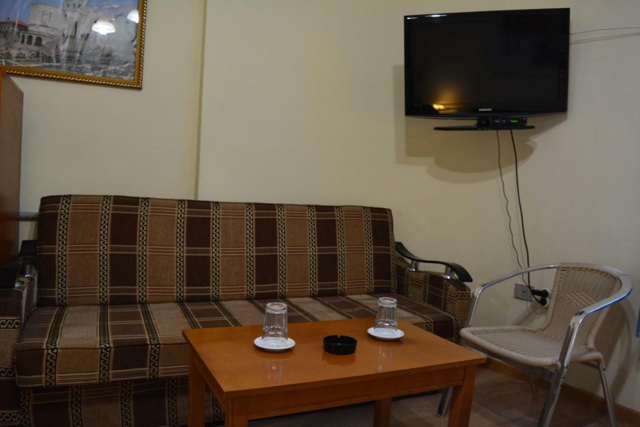 Hotel Republika Tiranë Luaran gambar